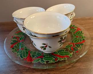 Christmas Holly Porcelain Bowls and Glass Plate Set
