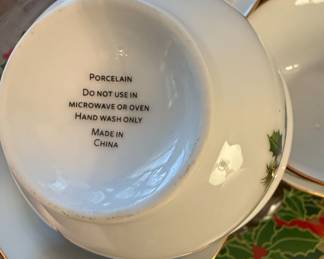Christmas Holly Porcelain Bowls and Glass Plate Set