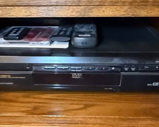 Sony DVP-C660 5-Disc Carousel CD/DVD Changer