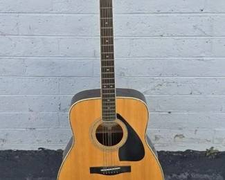 yamaha acoustic guitar
