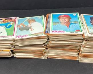 Vintage 1970s MLB Baseball Cards Large Assorted Mystery Lot