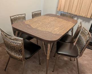 breakfast room table with 6 chairs