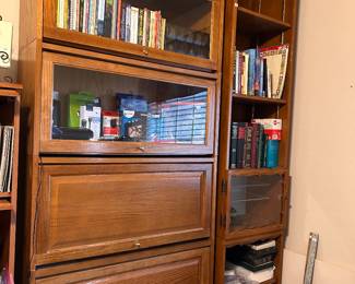 OAK STACKABLE LAWYERS CASES