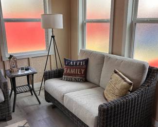 all weather WICKER LOVESEAT/GLIDER