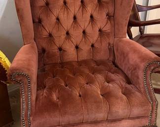 TUFTED ARM CHAIR
