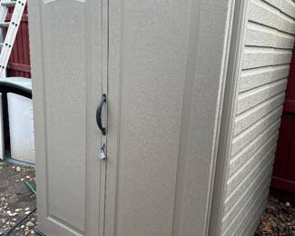 RUBBERMADE STORAGE SHED