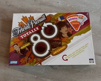 NEW IN BOX, TRIVIAL PUSUIT, 80s