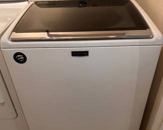 MAYTAG WASHING MACHINE