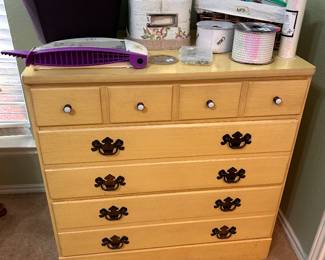 ETHAN ALLEN  DRESSER