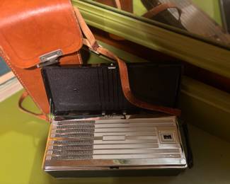 1940s RCA Victor BP-10 Personal Portable Tube Radio