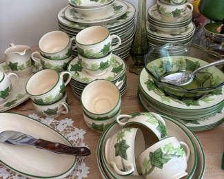 Franciscan Ivy Dinnerware Set