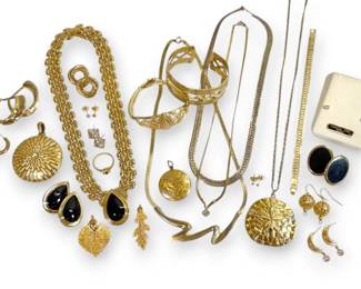 Unsigned GoldToned Costume Jewelry