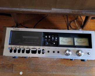 Technics cassette player