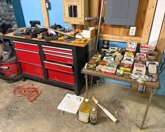 Craftsman workbench with7 drawers & wood top