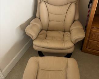 Lane Beige Leather Swivel Recliner Lounge Chair & Ottoman