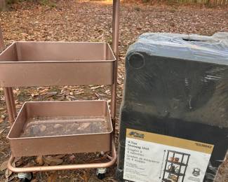 Trays and unopened stands as well