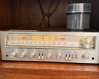 PIONEER stereo receiver model SX-650