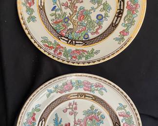 vintage Alfred Meakin dinner plates in "The India Tree" pattern, which is also sometimes referred to as "Bengal Tree"