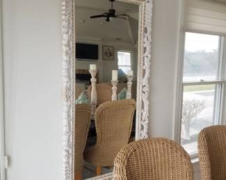 Wall mirror