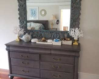 8 drwaer dresser (two hidden drawers) by Ethan Allen; large wall mirror; area rug