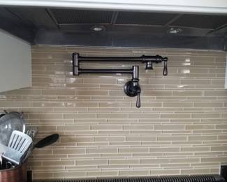 Pot filler