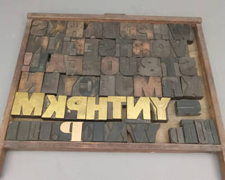 Lot 137: Antique Hamilton Printer's Letterpress Tray & Type