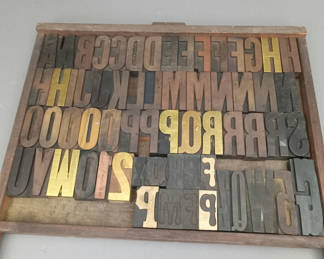 Lot 138: Antique Hamilton Printer's Letterpress Tray & Type
