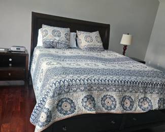 BASSETT KING SIZE BEDROOM SET WITH DRESSER & SIDETABLES $700.00