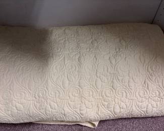 QUEEN QUILT