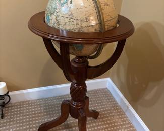 GLOBE IN WOOD STAND