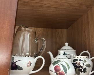 TEA POTS