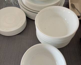 WHITE DINNER WARE