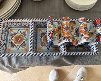 PAINTED TACO SERVING DISH SET