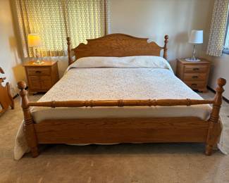 King Size Oak Wood Cannonball Bed 