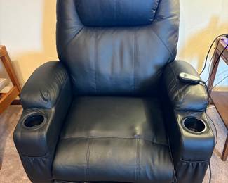 Electric Power Lift Recliner Chair - Like New 