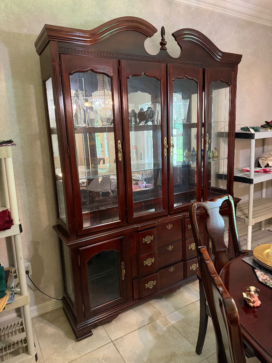#4 - $400 - Mahogany China cabinet 69lx16dx7ft 