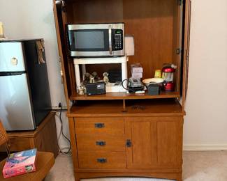 #37A - $100 - 2 piece entertainment center