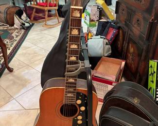 #73 - $150 - Old Kraftsman inlay with mother of pearl guitar