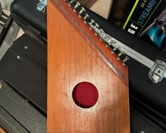 #89B - $30 - 15 harp arpa lap 