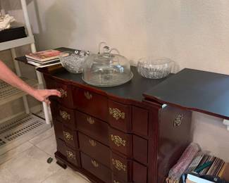 #5 - $300 - Mahogany server 4 drawers 38lx18dx33h