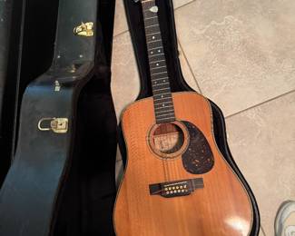 #81 - $800 - Alvarez 12 string guitar acoustic DY68 made in Japan 1981