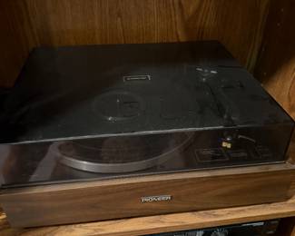 #49 - $100 - Pioneer turntable