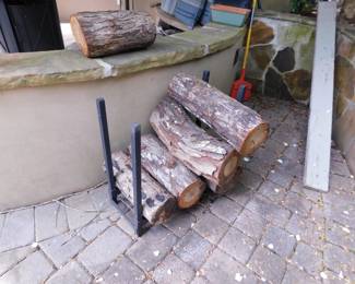 LOG HOLDER
