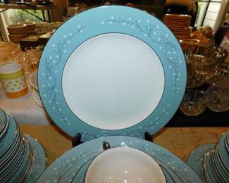 SYRACUSE CHINA MINUET PATTERN