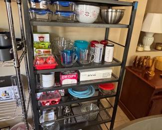 Huge Array of Kitchen Items!
