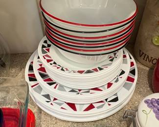 Corelle Vitrelle "Cityscape" Dinnerware Set