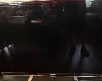 Samsung 40-inch LED TV with DVD Player and Cable Box