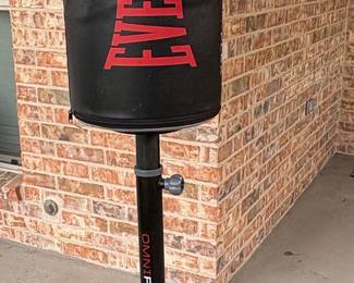 Everlast Omniflex Free Standing Punching Bag