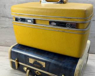 LUGGAGE SAMSONITE & SEARS COURIER TRAIN CASE