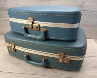 VINTAGE LUGGAGE SET